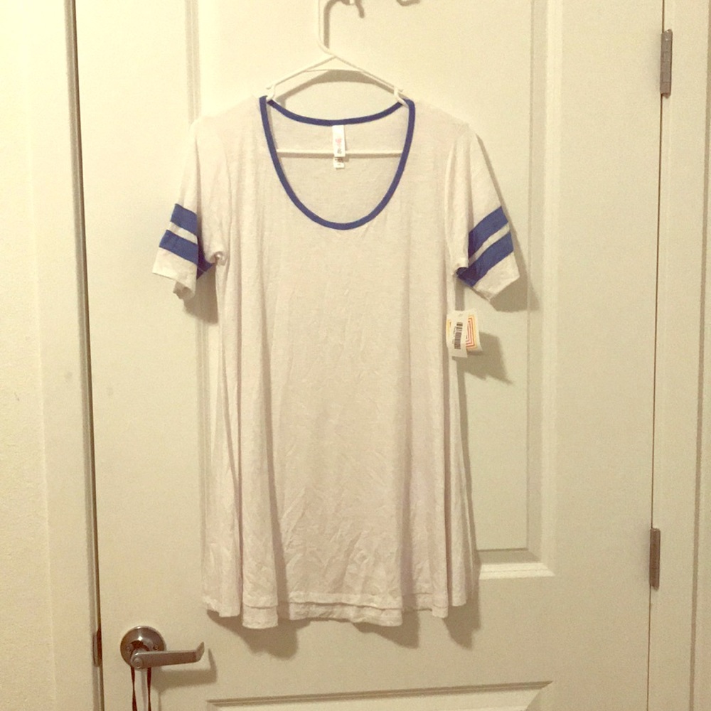 BNWT XXS perfect tee white short sleeve LuLaRoe